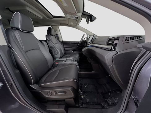 Used 2025 Honda Odyssey Touring image 32