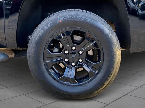 Used 2020 Chevrolet Suburban LT AWD/4WD image 11