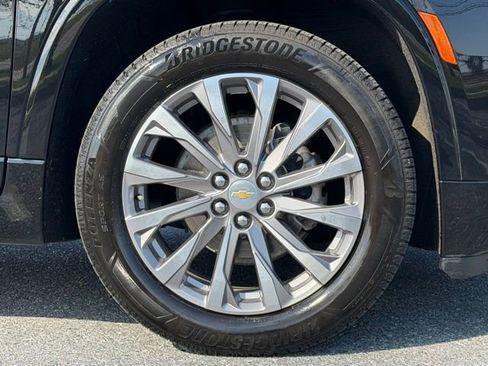 Used 2023 Chevrolet Traverse Premier image 19