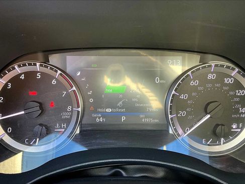 Used 2023 Toyota Highlander L FWD image 24
