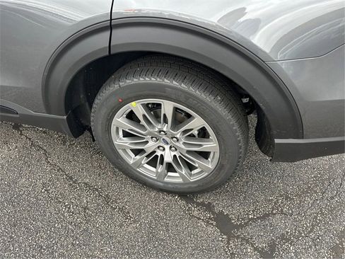 New 2026 Ford Explorer Active w/ Active Comfort Package image 13