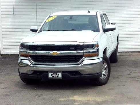 Used 2018 Chevrolet Silverado 1500 LT w/ Trailering Package AWD/4WD image 9