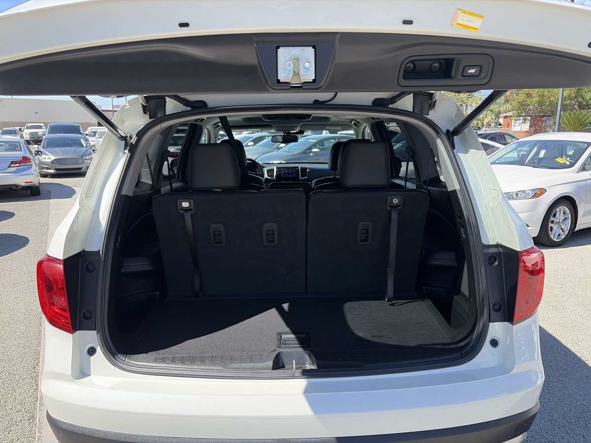 Used 2018 Honda Pilot Touring image 22