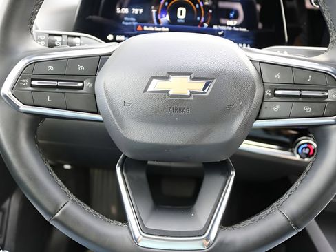 Used 2025 Chevrolet Equinox LT w/ Convenience Package II FWD image 21