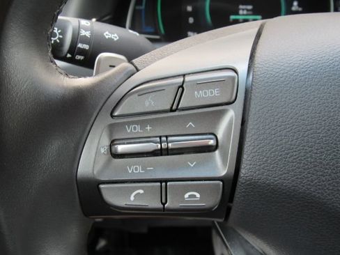 Used 2022 Hyundai Ioniq SE image 37