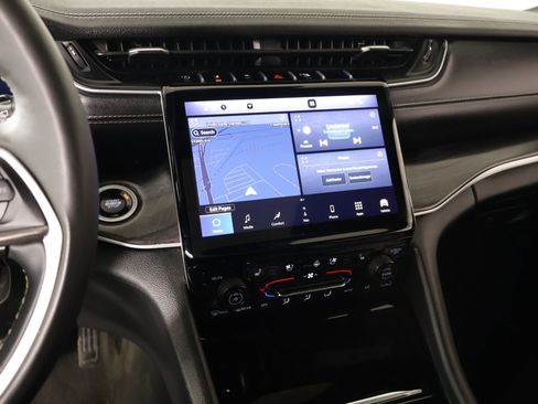 Used 2024 Jeep Grand Cherokee L Limited w/ Luxury Tech Group II AWD/4WD image 5