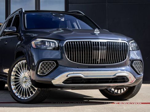 Used 2024 Mercedes-Benz Maybach GLS 600 4MATIC image 5