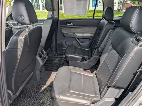 Used 2022 Volkswagen Atlas SEL AWD/4WD image 23