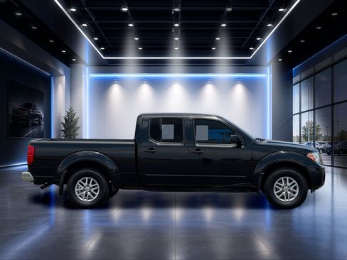 Used 2021 Nissan Frontier SV AWD/4WD image 3