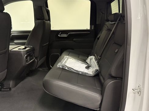 New 2026 GMC Sierra 2500 SLT image 21