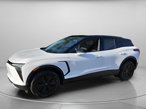 New 2025 Chevrolet Blazer EV LT w/ Midnight/Sport Edition image 2
