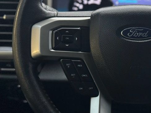 Used 2019 Ford F250 Lariat w/ Lariat Value Package image 32