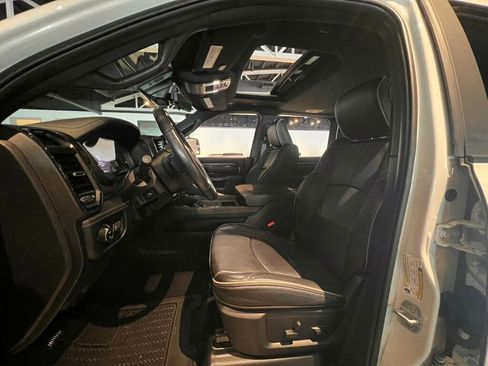 Used 2022 RAM 3500 Limited AWD/4WD image 16