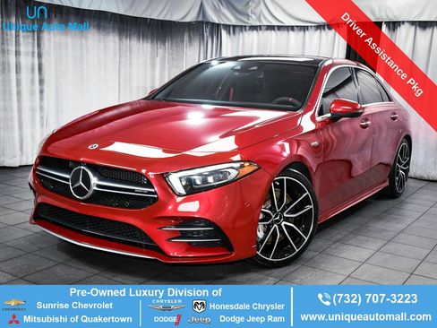 Used 2021 Mercedes-Benz A 35 AMG 4MATIC image 1