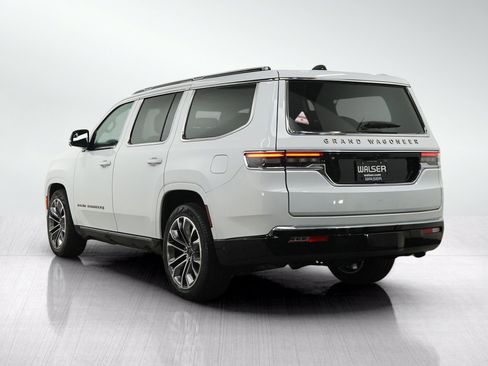 Used 2025 Jeep Grand Wagoneer Series III AWD/4WD image 3