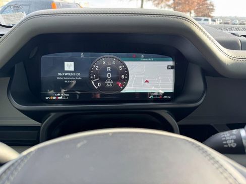 Used 2022 Land Rover Defender 110 X-Dynamic HSE image 25