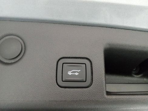 Used 2024 Chevrolet Equinox LT image 7