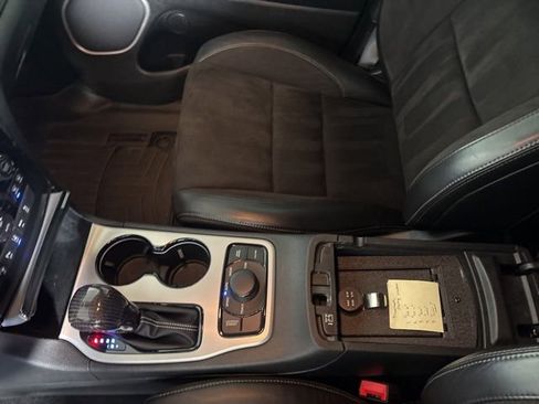 Used 2021 Jeep Grand Cherokee Trackhawk image 23