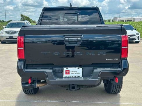 Used 2024 Toyota Tacoma TRD Off-Road w/ TRD Off Road Upgrade Package AWD/4WD image 4
