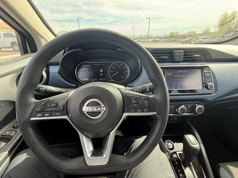Used 2025 Nissan Versa SV image 20