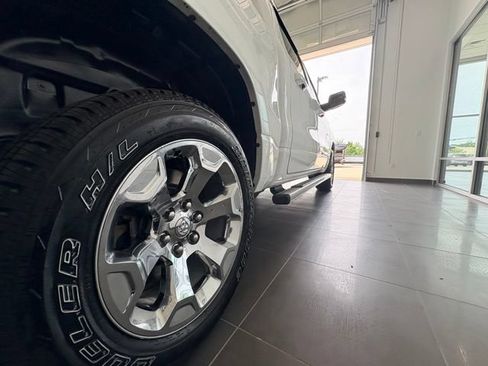 Used 2019 RAM 1500 Big Horn AWD/4WD image 9