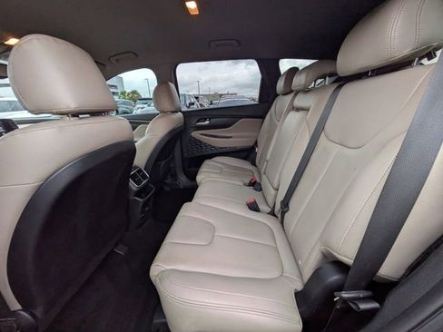 Used 2019 Hyundai Santa Fe SEL image 11