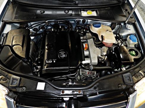 Used 2003 Volkswagen Passat GL image 21