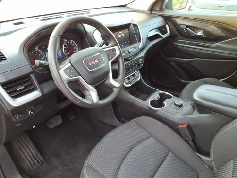 Used 2024 GMC Terrain SLE FWD image 9
