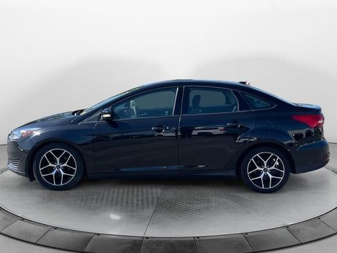 Used 2018 Ford Focus SEL FWD image 2
