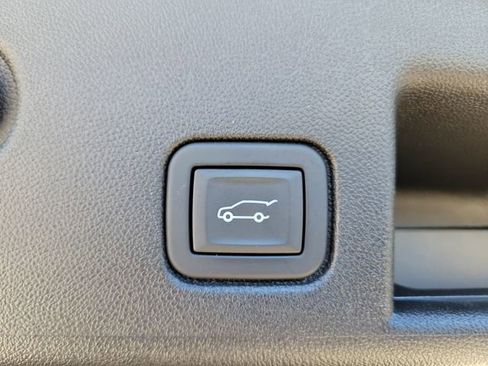 Certified 2023 Chevrolet Equinox LT FWD image 13