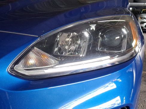 Used 2022 Ford Escape SE FWD image 4