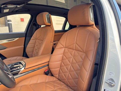 Used 2023 BMW 740i w/ Parking Assistance Package RWD image 44