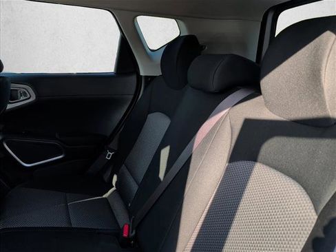 Used 2025 Kia Soul S FWD image 18