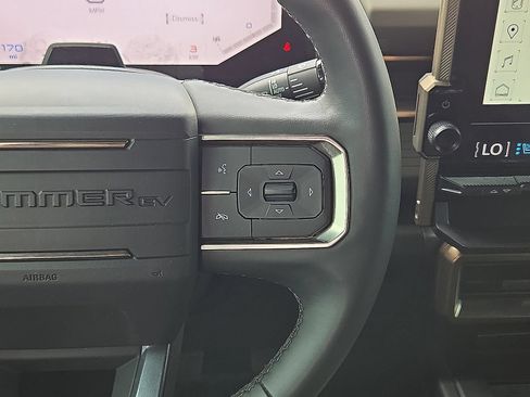 Used 2025 GMC Hummer EV 2X AWD/4WD image 19