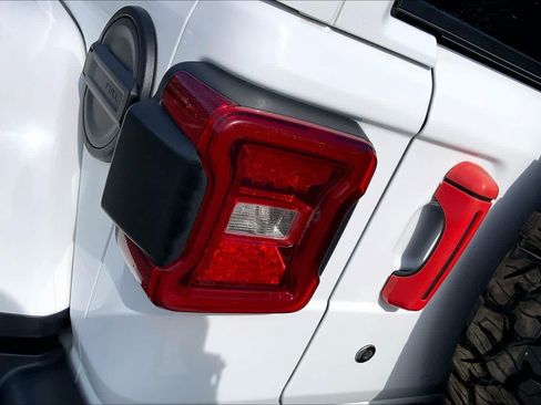 Used 2019 Jeep Wrangler Unlimited Rubicon AWD/4WD image 29