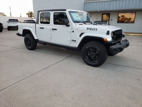 New 2026 Jeep Gladiator Willys image 7