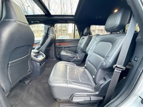 Used 2023 Lincoln Navigator Reserve image 25