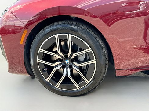 Used 2025 BMW 740i RWD image 42