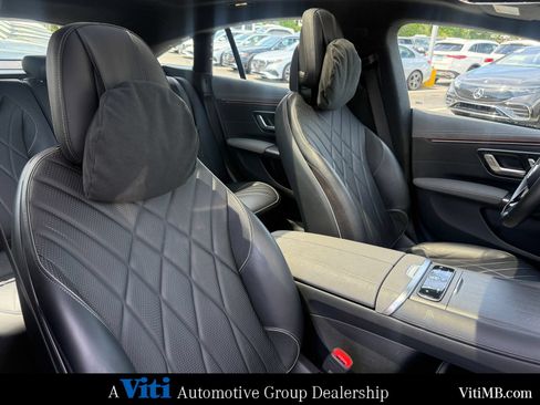 Used 2023 Mercedes-Benz EQS 580 4MATIC Sedan image 31