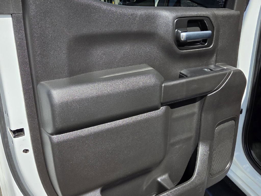 Used 2020 Chevrolet Silverado 1500 Custom w/ Custom Value Package RWD image 32