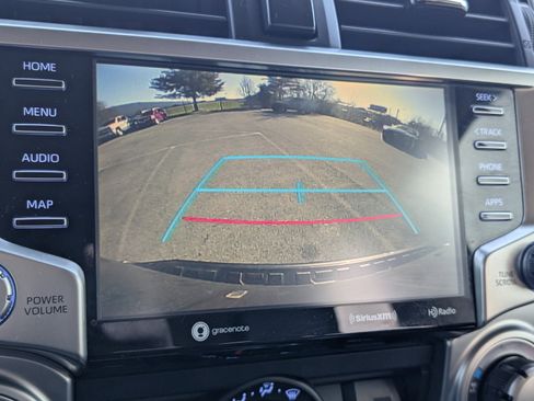 Used 2021 Toyota 4Runner SR5 Premium image 10