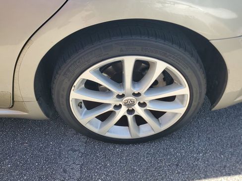 Used 2013 Toyota Avalon Limited image 5