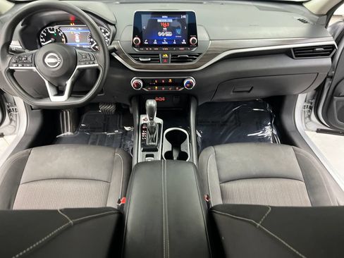Used 2024 Nissan Altima 2.5 SV AWD/4WD image 39