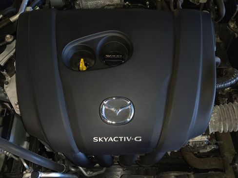 Used 2022 MAZDA MAZDA3 s image 30