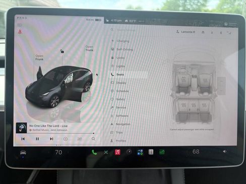 Used 2022 Tesla Model Y Long Range AWD/4WD image 26