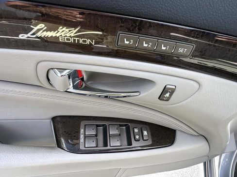 Used 2011 Lexus LS 460 image 8