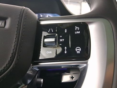 New 2025 Land Rover Range Rover SE image 15