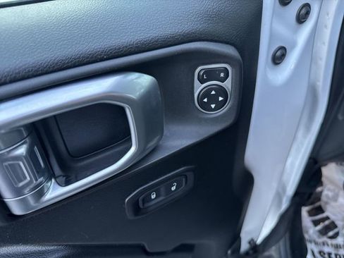 Used 2020 Jeep Wrangler Sport image 19