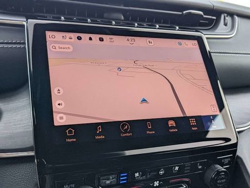 New 2025 Jeep Grand Cherokee L Overland w/ Trailer Tow Package image 23