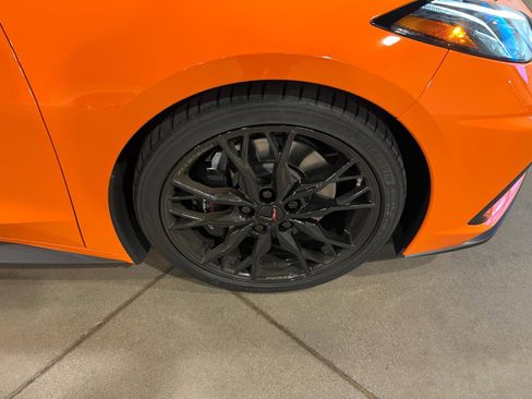 Used 2023 Chevrolet Corvette Stingray Coupe w/ Z51 Performance Package image 35